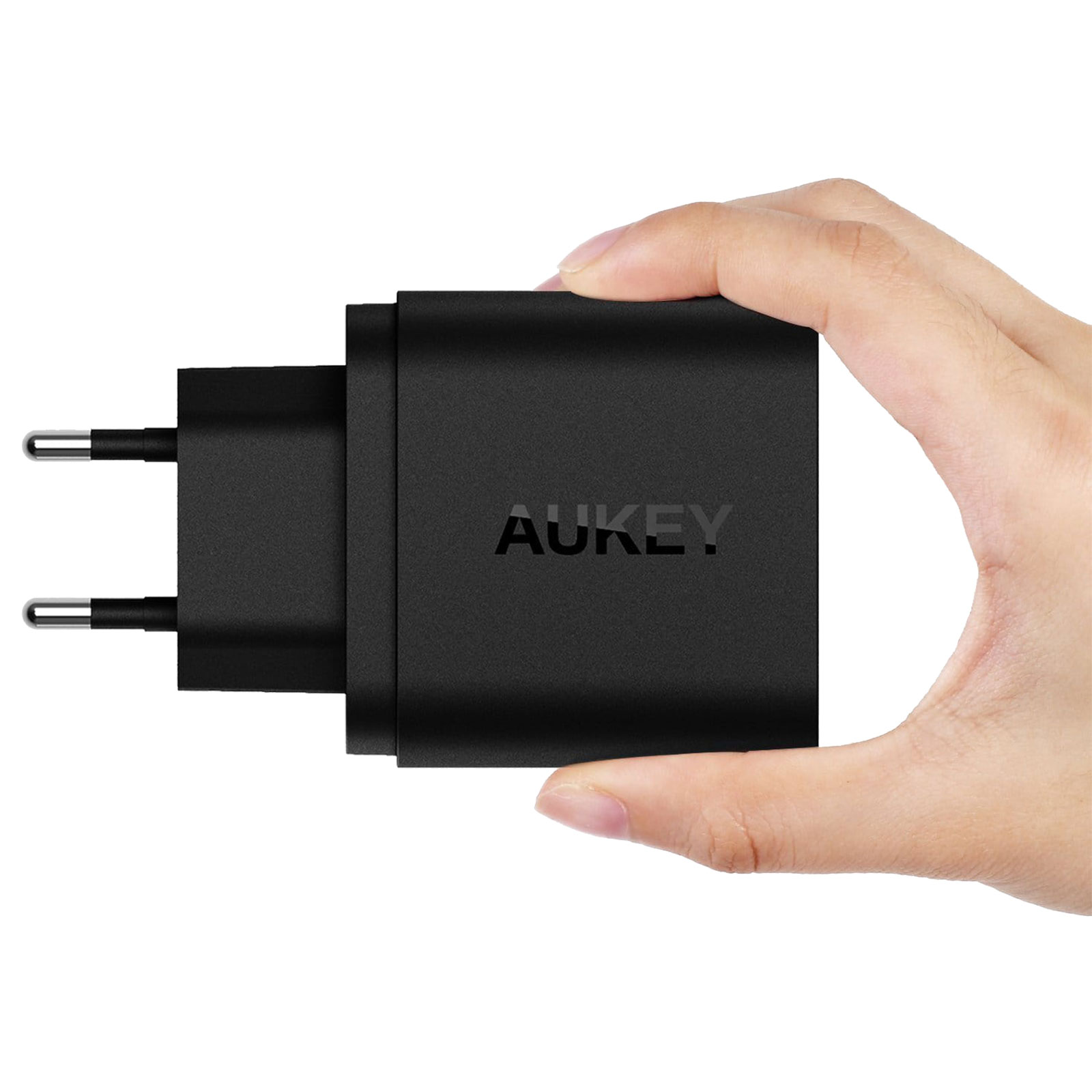 Aukey-PA-T16-36w-Travel-Adapter-02